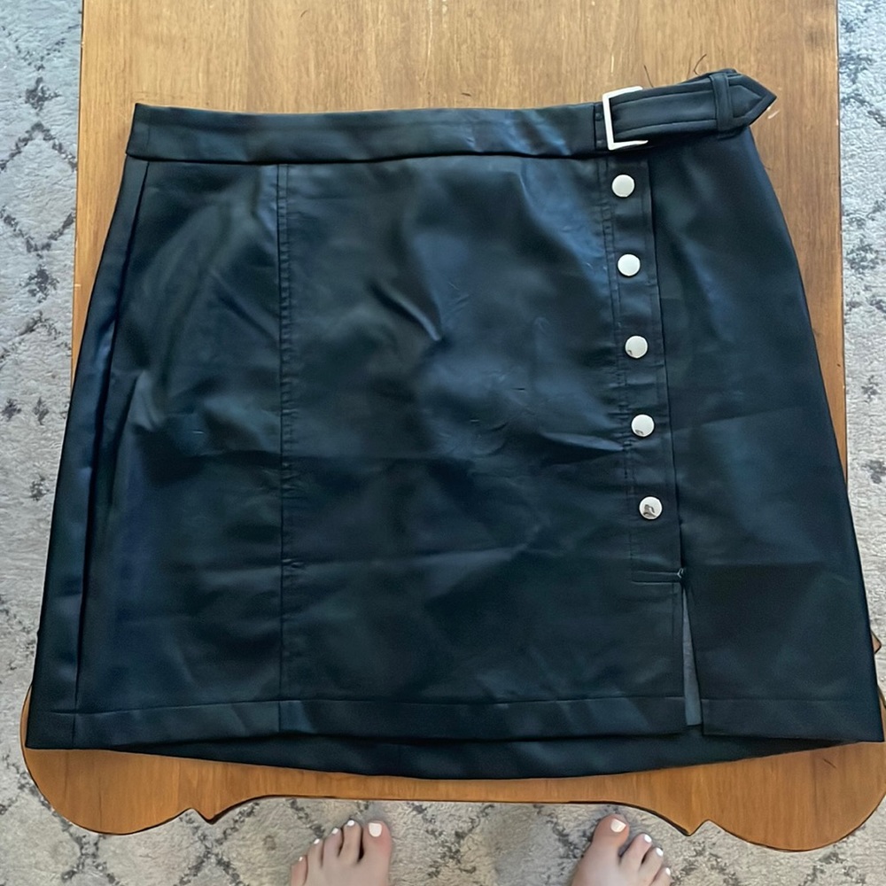XL BLACK LEATHER MINI SKIRT